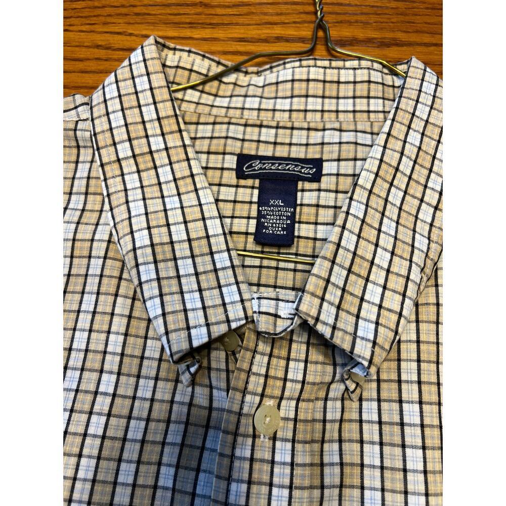 Consensus men's XXL tan, white and black plaid short sleeve button down shirt